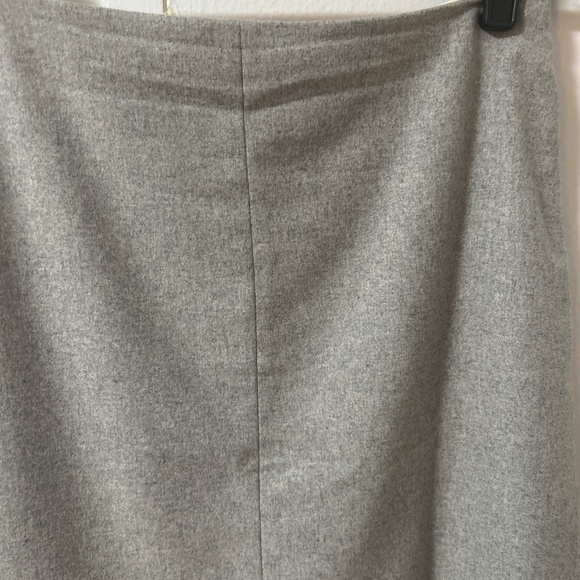 Aritzia Light Gray Wool Midi skirt - Picture 2 of 6